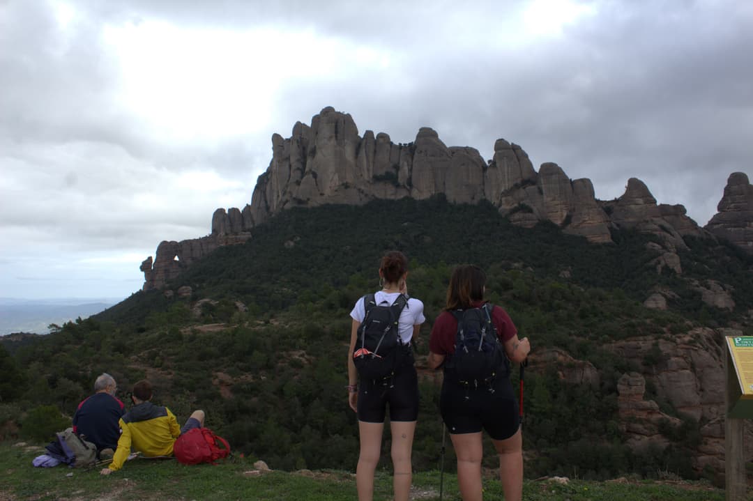 Ruta de senderisme Les Agulles – Els Frares Encantats